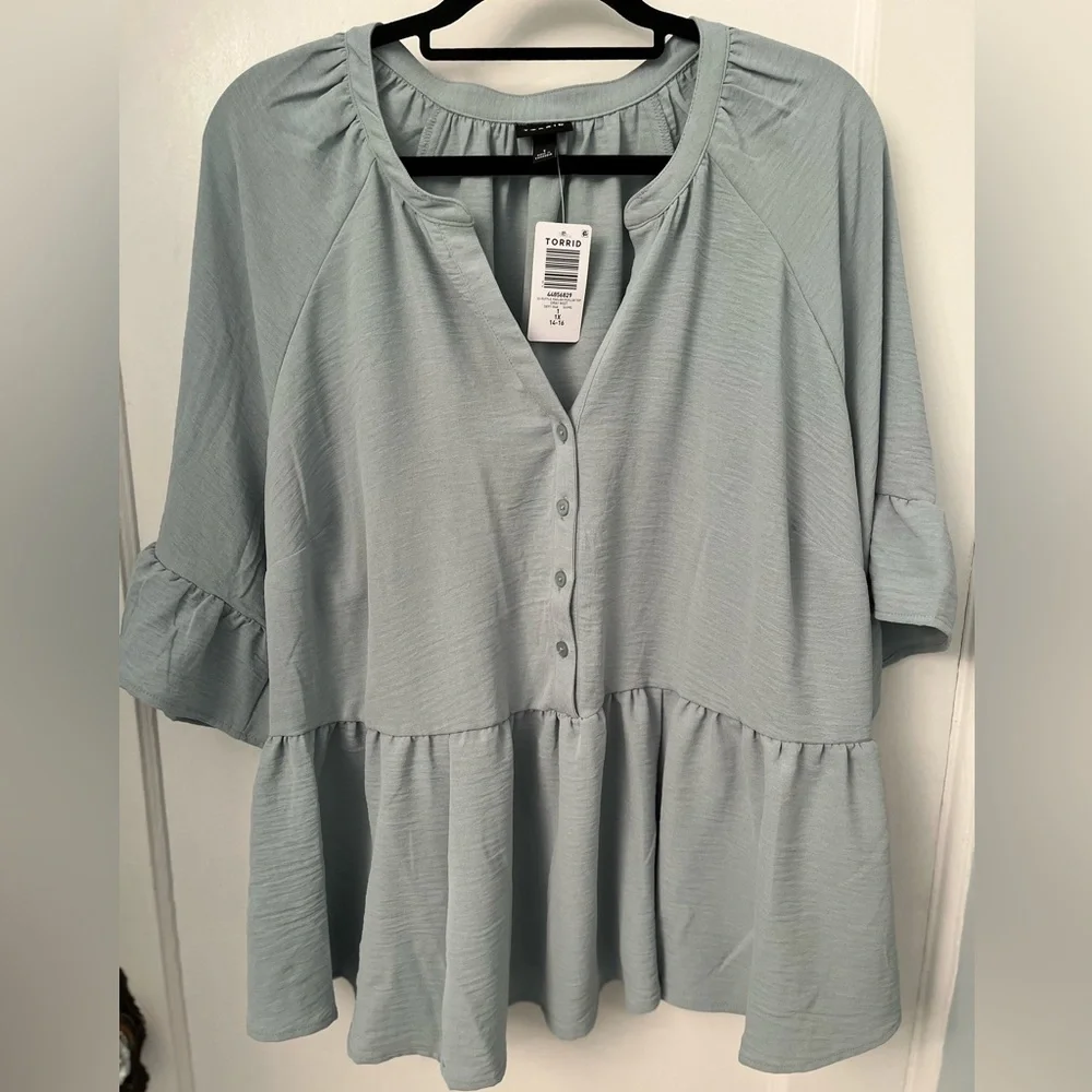 Torrid Raglan Ruffle Peplum Top - Picture 8 of 10